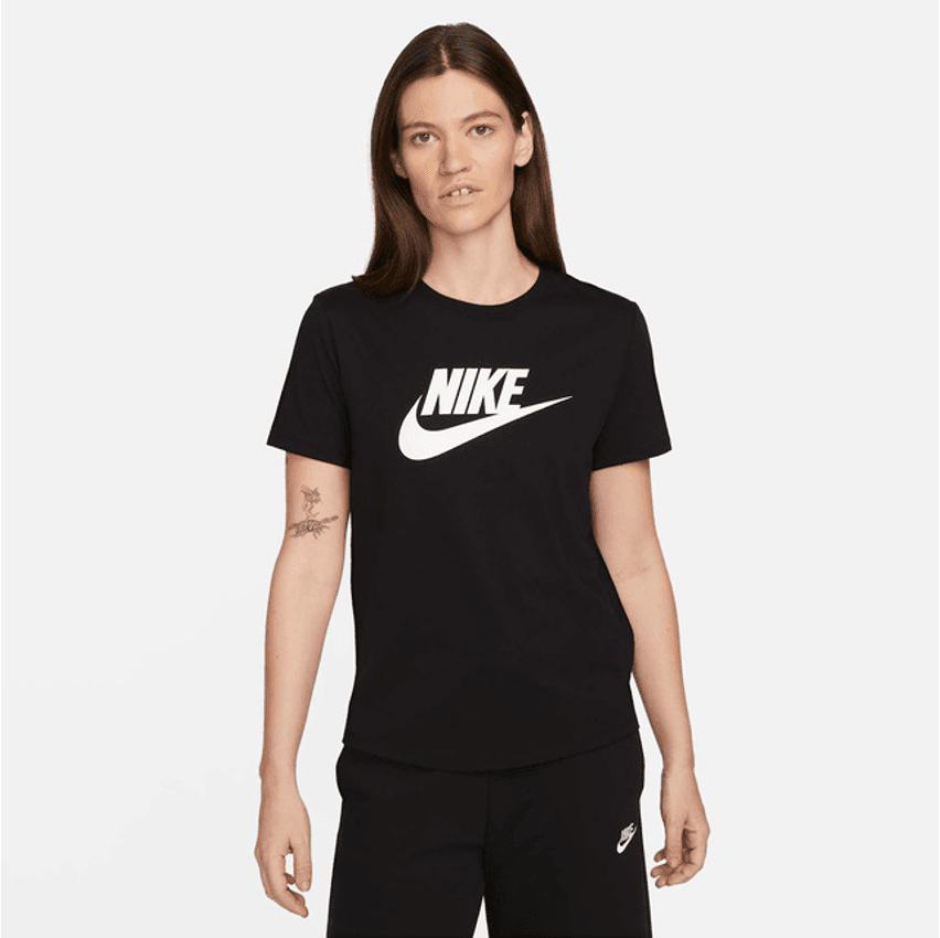 Camiseta Nike Sportswear Essentials Feminina